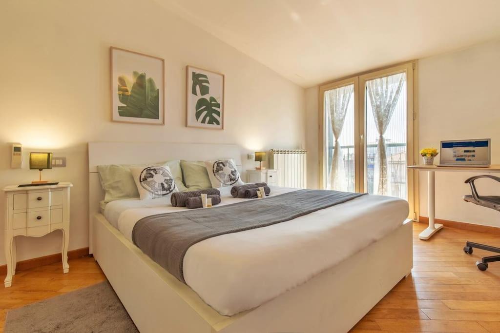 Unique & Strategic Flat, 50m From M4 Station * Mailand