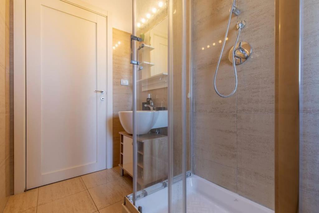 Unique & Strategic Flat, 50m From M4 Station * Mailand