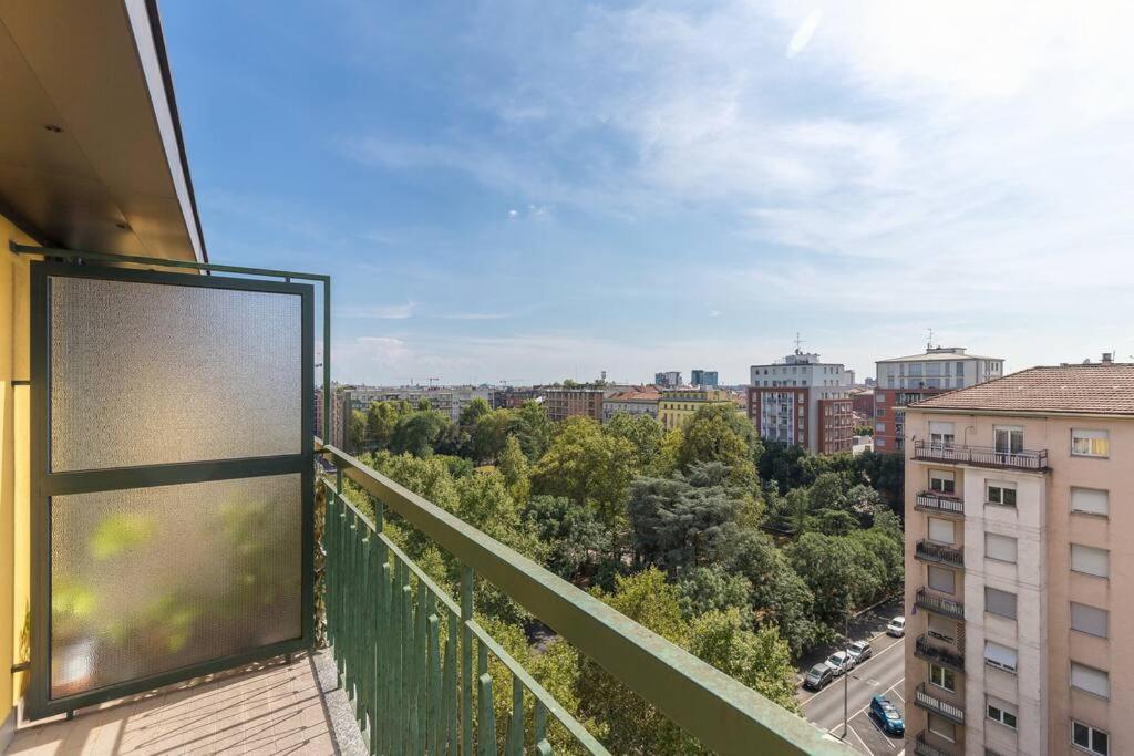 Unique & Strategic Flat, 50m From M4 Station Appartement